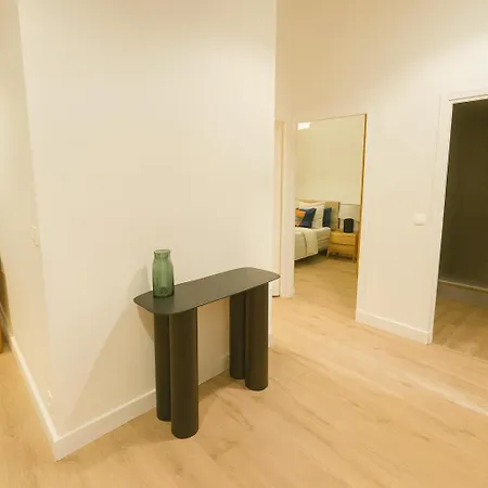 Apartment Boutiques *